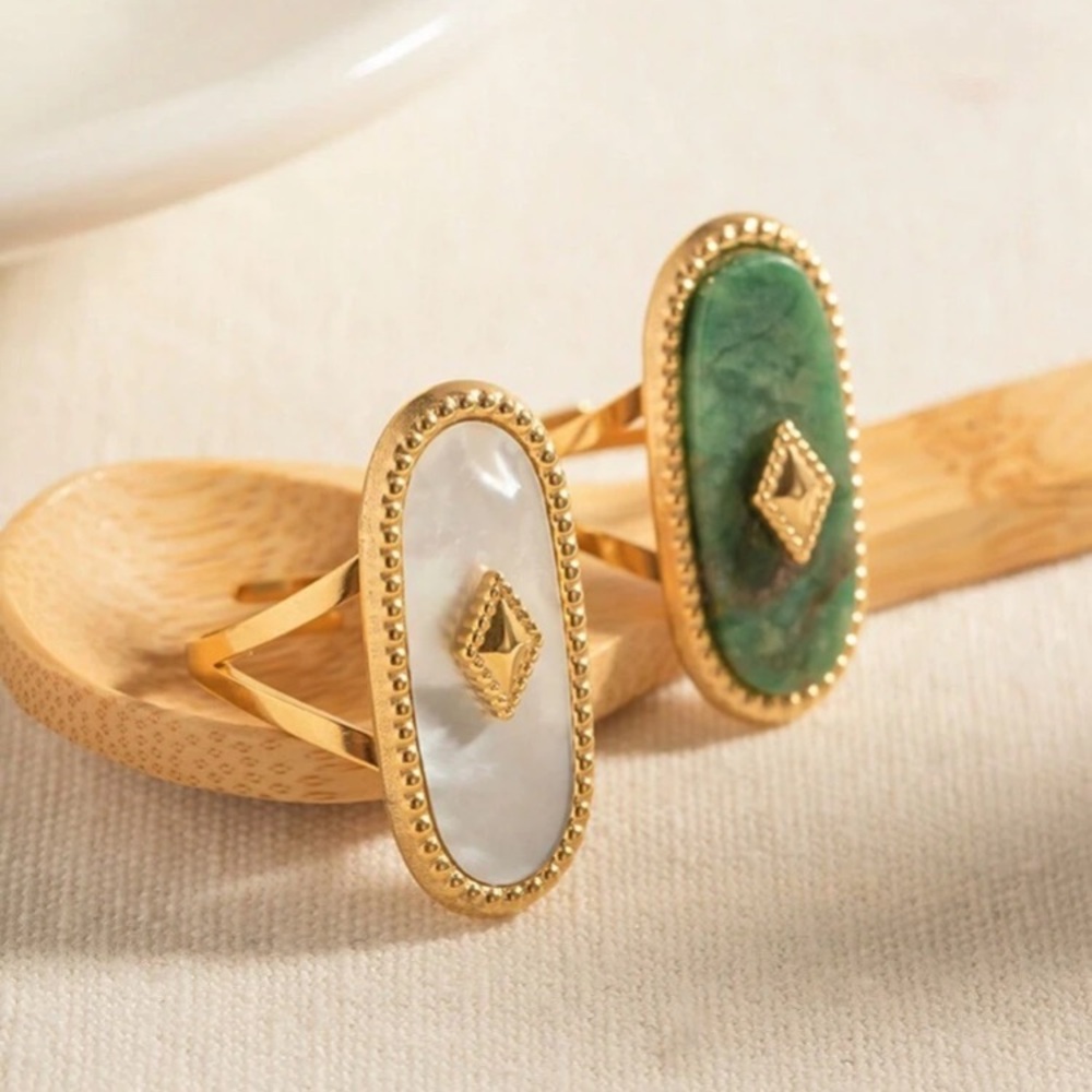 Elegant Gold and Green Oval Earrings